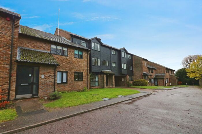1 Bedroom Flat To Rent In Old Hertford Road, Hatfield, AL9