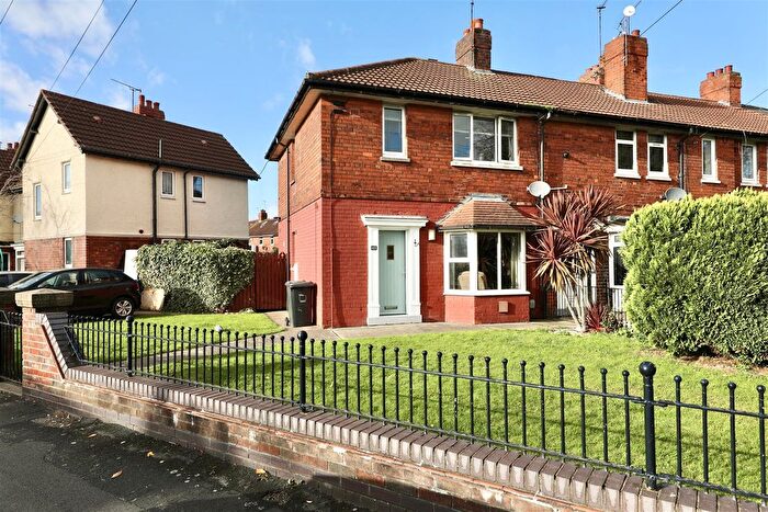 3 Bedroom End Terrace House For Sale In Segrave Grove, Hull, HU5