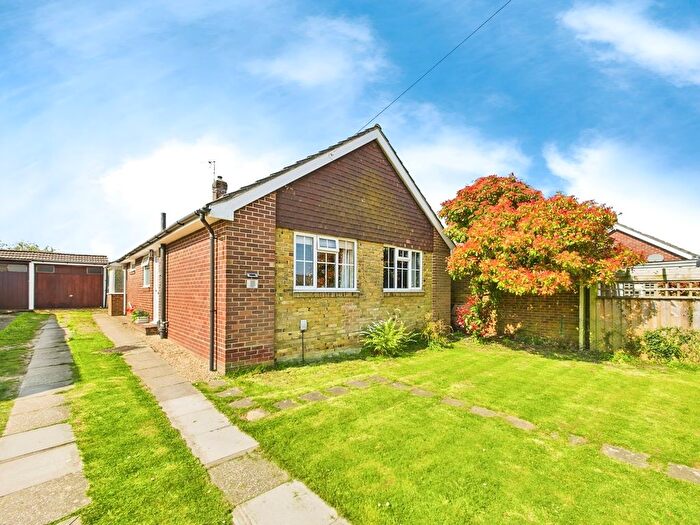 3 Bedroom Detached Bungalow For Sale In Coniston Gardens, Hedge End, Southampton, SO30