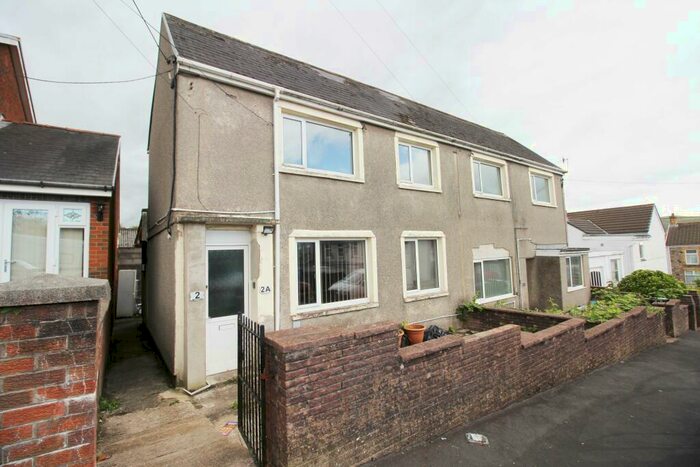 2 Bedroom Flat To Rent In Marigold Place, Neath, SA10