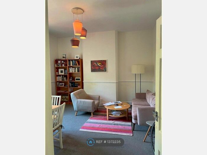 1 Bedroom Flat To Rent In Cavendish Crescent South, Nottingham, NG7