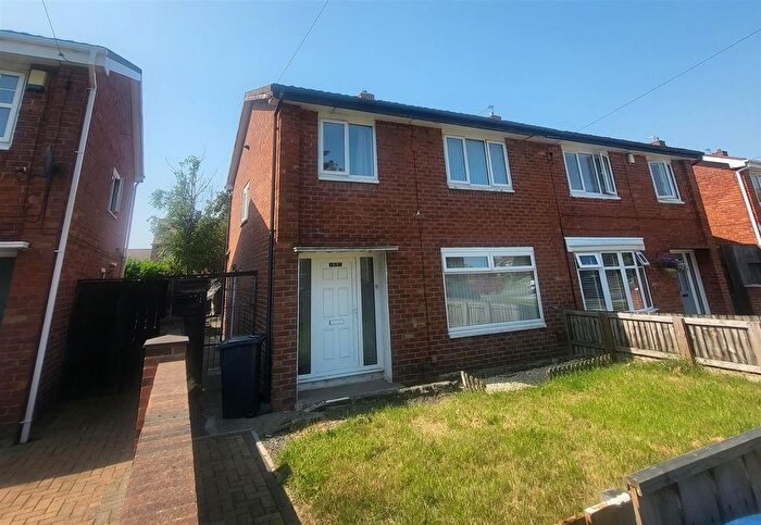 3 Bedroom Semi-detached House To Rent In Whiteleas Way, South Shields, NE34