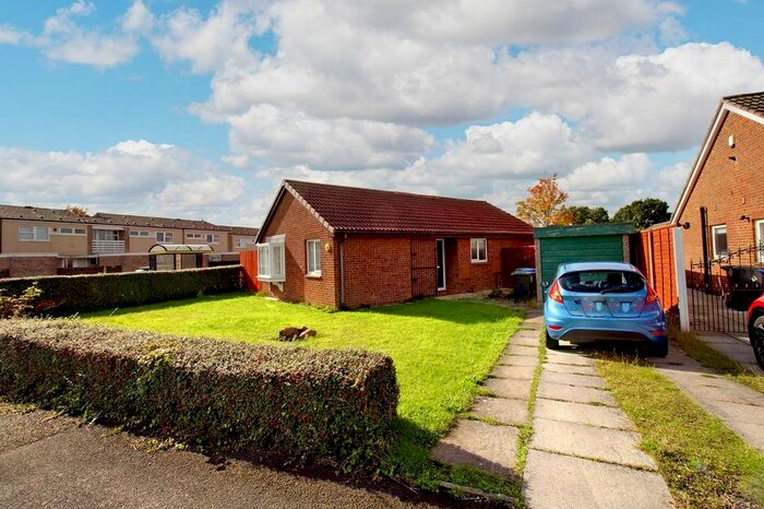 3 Bedroom Detached Bungalow For Sale In Columbine Close, Widnes, WA8