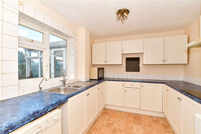4 Bedroom End Of Terrace House For Sale In Marden Road, Staplehurst, Kent, TN12