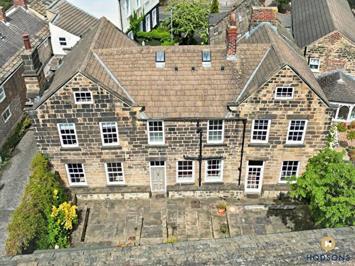 5 Bedroom Semi Detached House For Sale In Shaw Fold, Wakefield, WF2