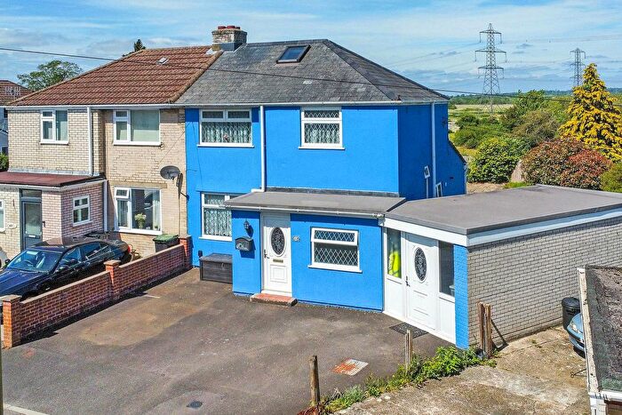 4 Bedroom Semi-Detached House For Sale In Causeway Crescent, Totton, SO40