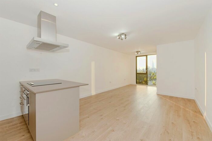 1 Bedroom Flat To Rent In The Highway, London, E1W