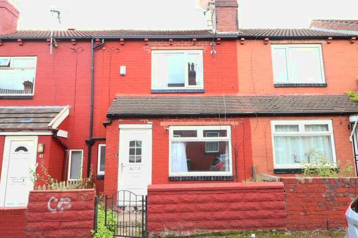 House To Rent In Aviary Grove, Armley, Leeds, Uk, LS12