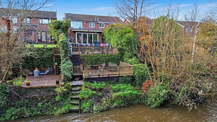 3 Bedroom Semi Detached House For Sale In Hampson Mill Lane, Bury, BL9