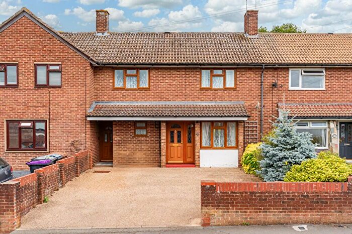 3 Bedroom House For Sale In Woodland Road, SG13