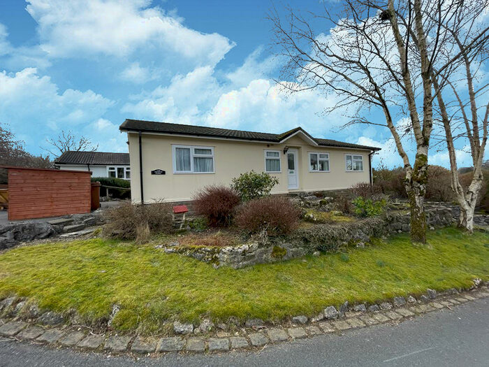 2 Bedroom Park Home For Sale In Hillside Close, Threshfield, BD23