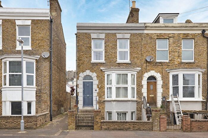 4 Bedroom End Terrace House For Sale In Willsons Road, Ramsgate, Kent, CT11