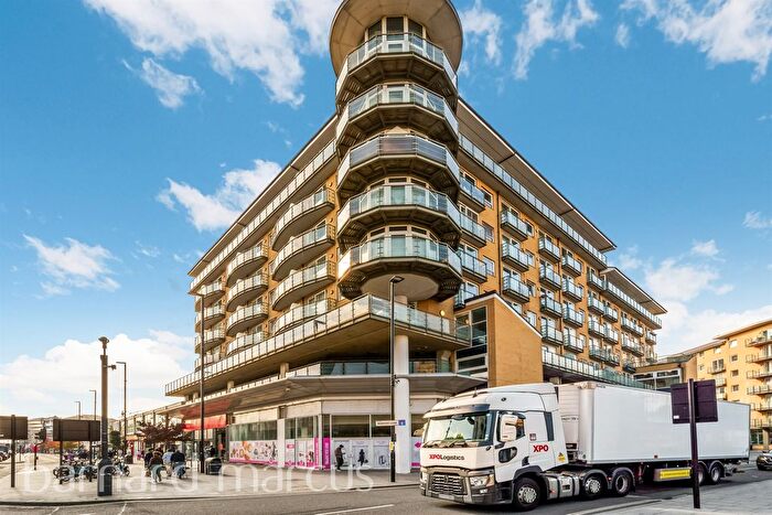 2 Bedroom Flat For Sale In Bedfont Lane, Feltham, TW13