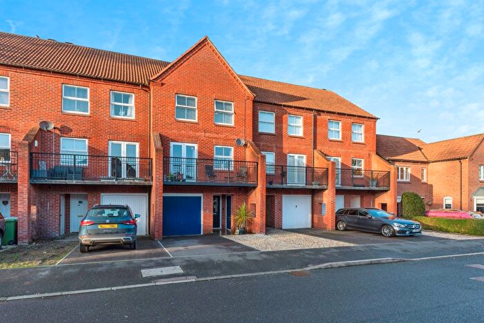 4 Bedroom Terraced House For Sale In Cormack Lane, Newark, NG24