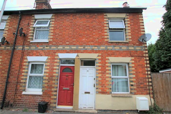 2 Bedroom End Of Terrace House To Rent In Brook Street West, Reading, Berkshire, RG1