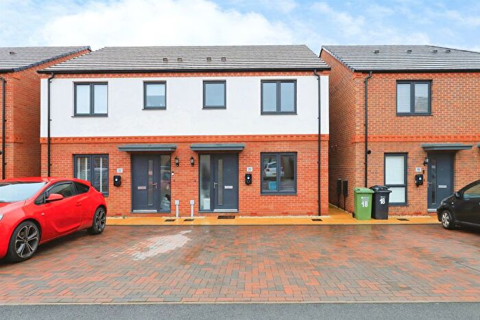 3 Bedroom Semi-Detached House For Sale In The Links, Stourport-On-Severn, DY13