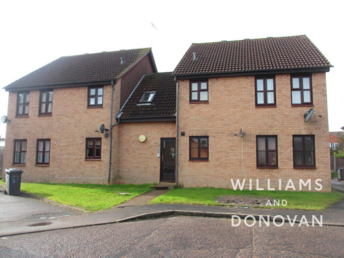 Studio To Rent In Sudeley Gardens, Hockley, SS5
