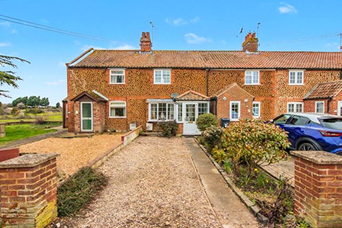 2 Bedroom Cottage For Sale In Fenway, Heacham, PE31