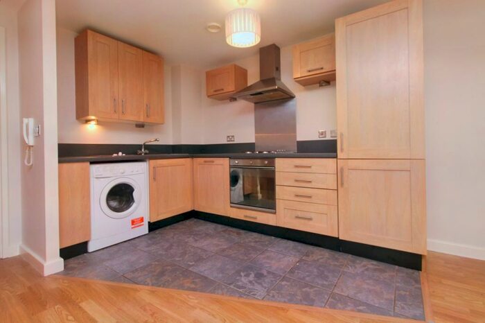 2 Bedroom Flat To Rent In Baltic Quay Mill Road, Gateshead, Tyne And Wear, NE8