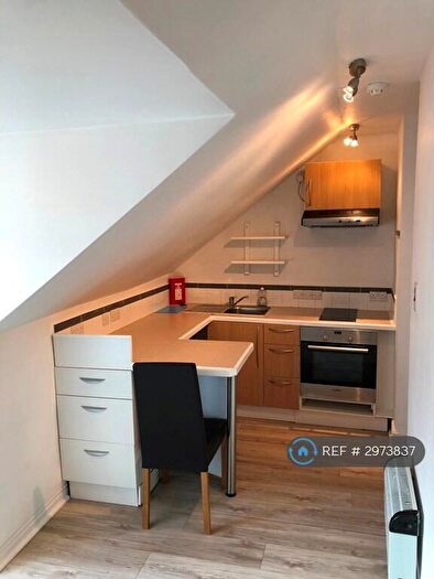 Studio To Rent In Shelley Street, Swindon, SN1