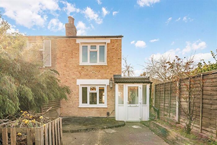 2 Bedroom End Of Terrace House For Sale In George Lane, Lewisham, SE13