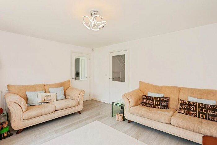 4 Bedroom Detached House For Sale In Stanier Drive, Edwalton, Nottinghamshire, NG12