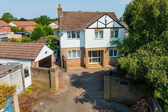 4 Bedroom Detached House For Sale In Rodway Road, Patchway, Bristol, BS34