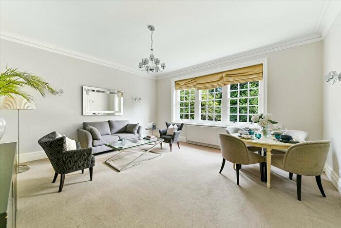 2 Bedroom Apartment To Rent In Bracknell Gardens, Hampstead, NW3