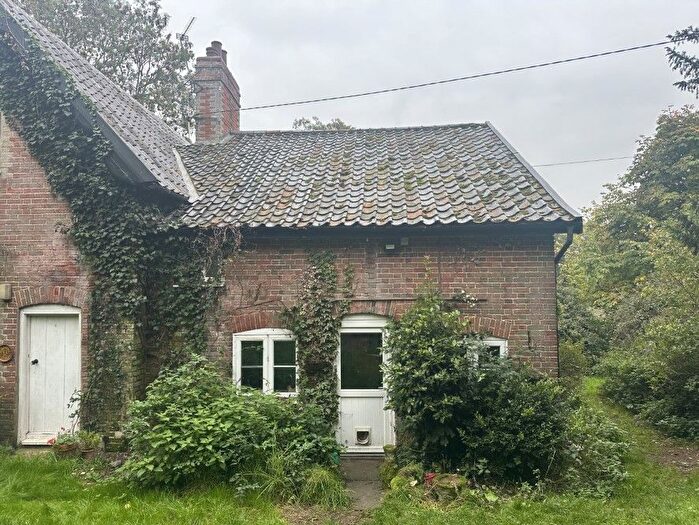 2 Bedroom Semi-Detached House For Sale In Beck Cottages, Pulham Road, Starston, Harleston, Norfolk, IP20