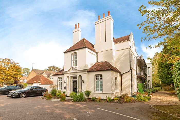 2 Bedroom Apartment For Sale In Sacombe Mews, Stevenage, SG2