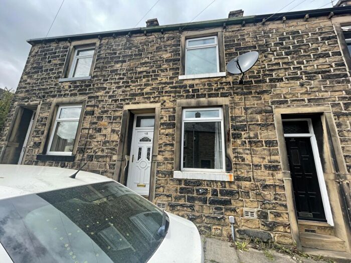 2 Bedroom House To Rent In Chelsea Street, Keighley, BD21