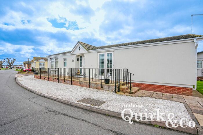 2 Bedroom Park Home For Sale In Creek Road, Canvey Island, SS8