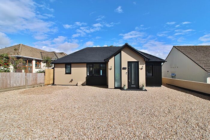 4 Bedroom Detached Bungalow For Sale In North Road, Horndean, PO8