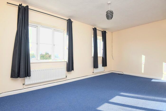 4 Bedroom Semi-Detached House To Rent In Didcot, Oxfordshire, OX11