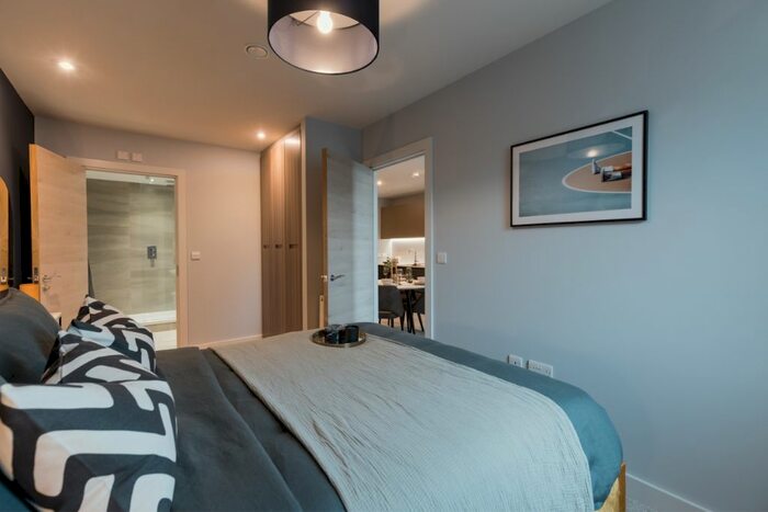 1 Bedroom Flat To Rent In New York Square, Quarry Hill, Leeds, LS2