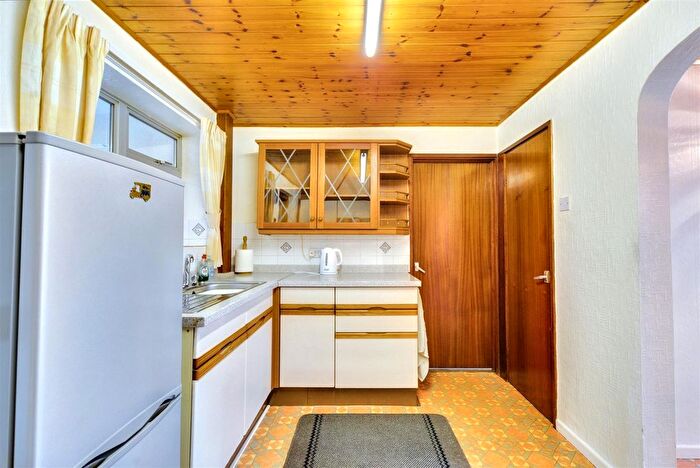 3 Bedroom Terraced House For Sale In Longden Close, Bramcote, Nottingham, NG9