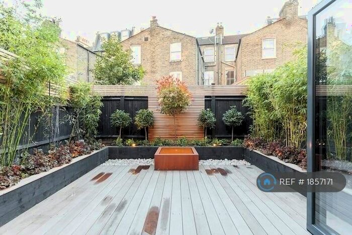 2 Bedroom Flat To Rent In Clapham Junction, London, SW11
