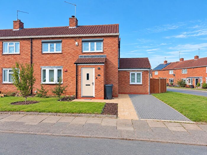 2 Bedroom End Of Terrace House For Sale In Chalcombe Avenue, Kingsthorpe, Northampton, NN2