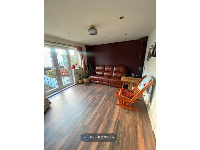 4 Bedroom Terraced House To Rent In Three Valleys Way, Bushey, WD23