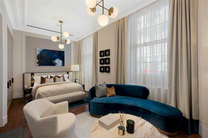 1 Bedroom Flat To Rent In Whitehall Court, London, SW1A