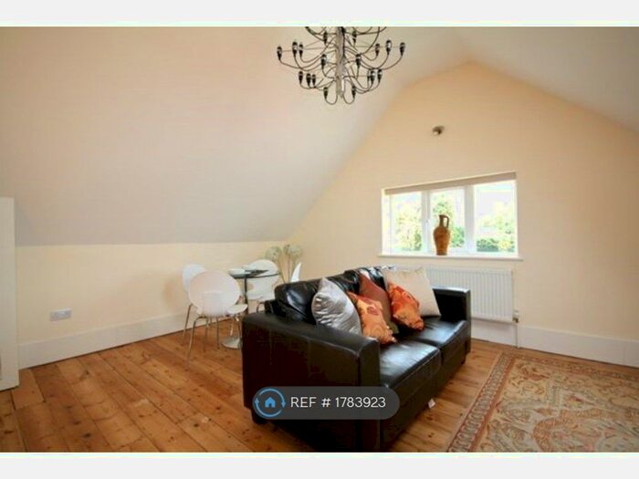 1 Bedroom Flat To Rent In Montpelier Avenue, London, W5