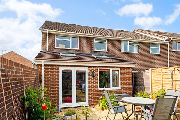3 Bedroom Semi-Detached House For Sale In Lancaster Close, Hungerford, RG17