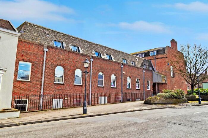 1 Bedroom Flat To Rent In St. Georges Place, Taunton, TA1