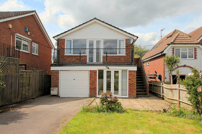 2 Bedroom Detached House To Rent In River Gardens, Purley On Thames, Reading, Berkshire, RG8