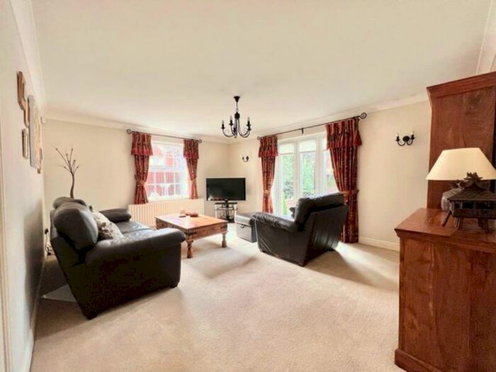 5 Bedroom Detached House For Sale In Park Lane, Cleethorpes, DN35