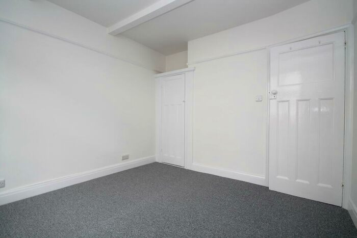 1 Bedroom Apartment To Rent In Hampstead Road, Preston Park, BN1