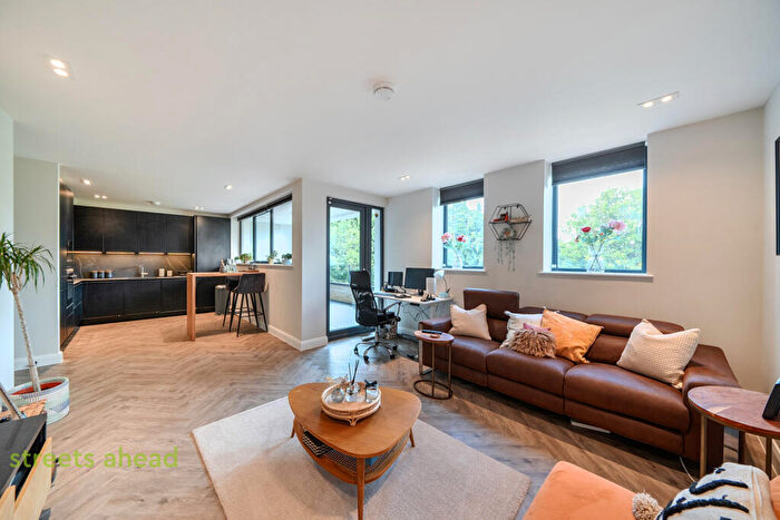 2 Bedroom Apartment To Rent In Highland Road, Purley, CR8