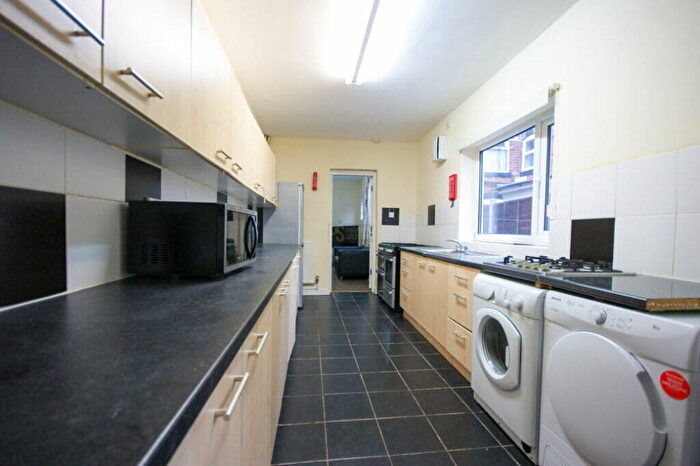 7 Bedroom Terraced House To Rent In Harrow Road, Selly Oak, Birmingham, B29