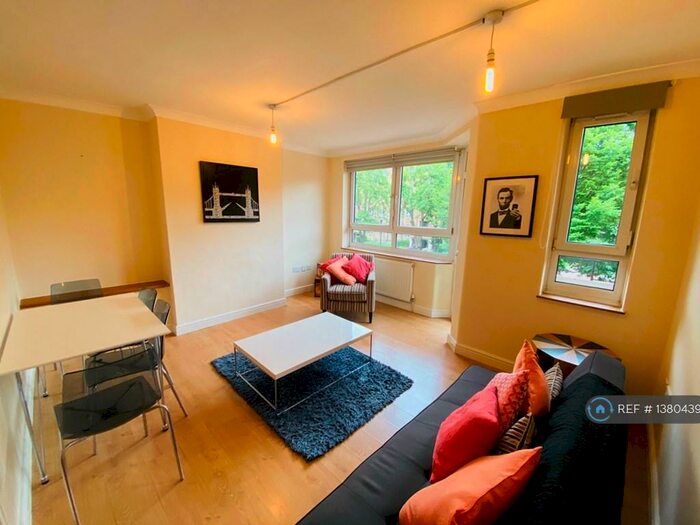 2 Bedroom Flat To Rent In Pynfolds, London, SE16