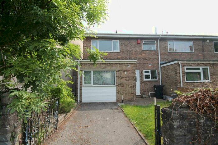 5 Bedroom Semi-Detached House To Rent In North Devon Road Fishponds Bristol, BS16